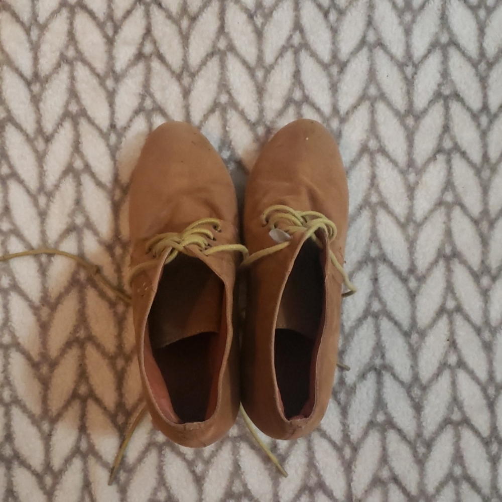 Heel boots